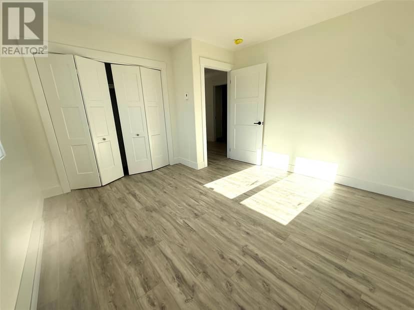 170 Penwell Avenue — photo 11 of 13