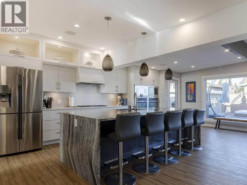 815 MASSEY STREET, New Westminster