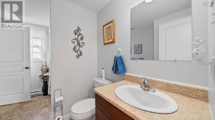 17 Merriweather Crescent — photo 29 of 40