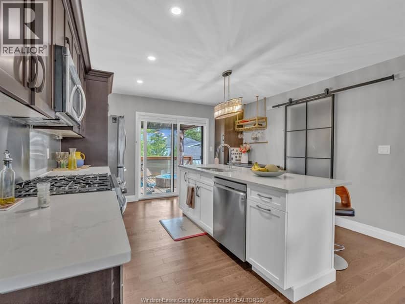 257 Robinson Avenue — photo 12 of 40
