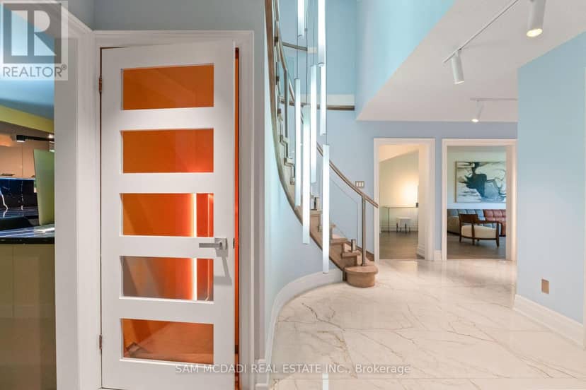 5 Canterbury Crescent, Toronto, photo 6