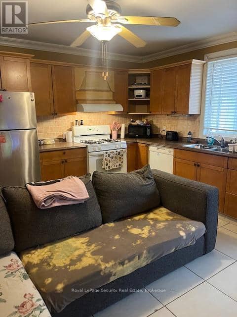 627 Caledonia Road — photo 3 of 21
