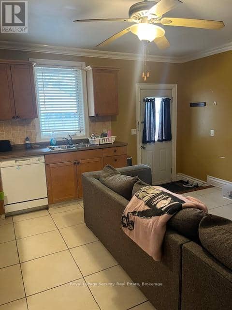 627 Caledonia Road — photo 4 of 21