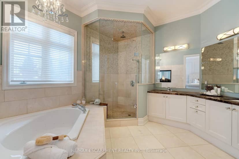 4 Holdroyd Court — photo 22 of 39