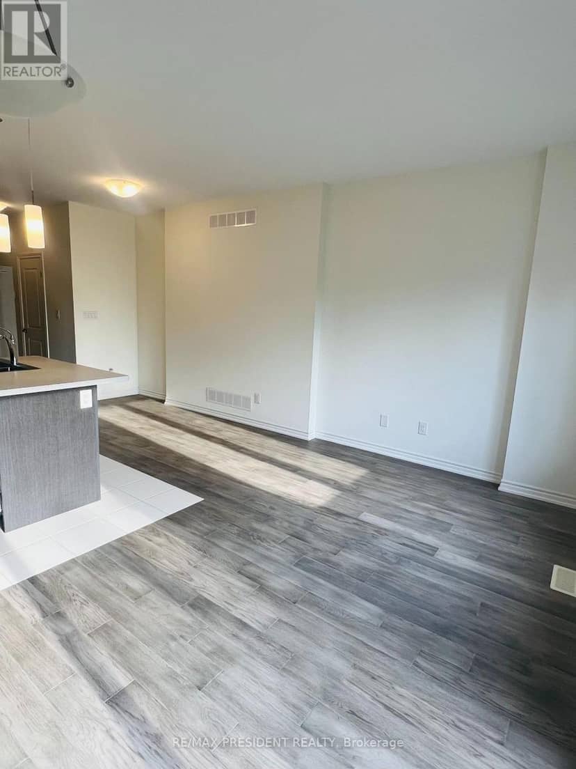 304 Louise Street — photo 13 of 35