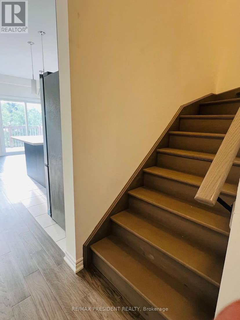 304 Louise Street — photo 7 of 35