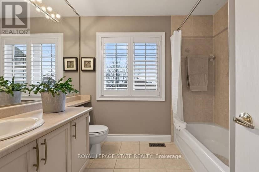 101 - 100 Beddoe Drive — photo 34 of 40