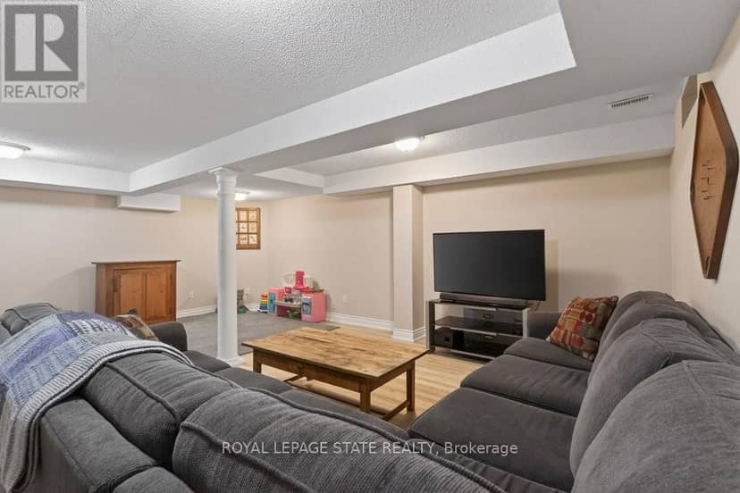 101 - 100 Beddoe Drive — photo 39 of 40