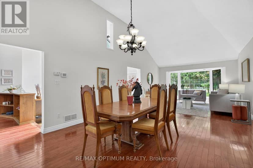 529 Campbellville Road — photo 10 of 40