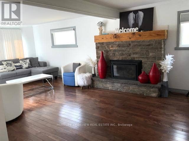 488 Kennedy Drive — photo 5 of 16