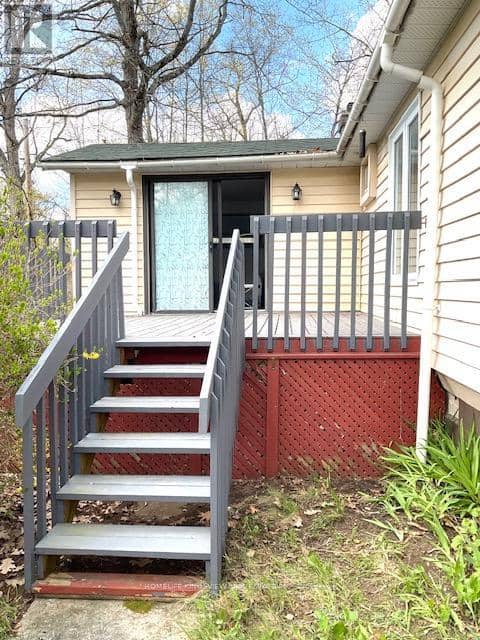 488 Kennedy Drive — photo 13 of 16