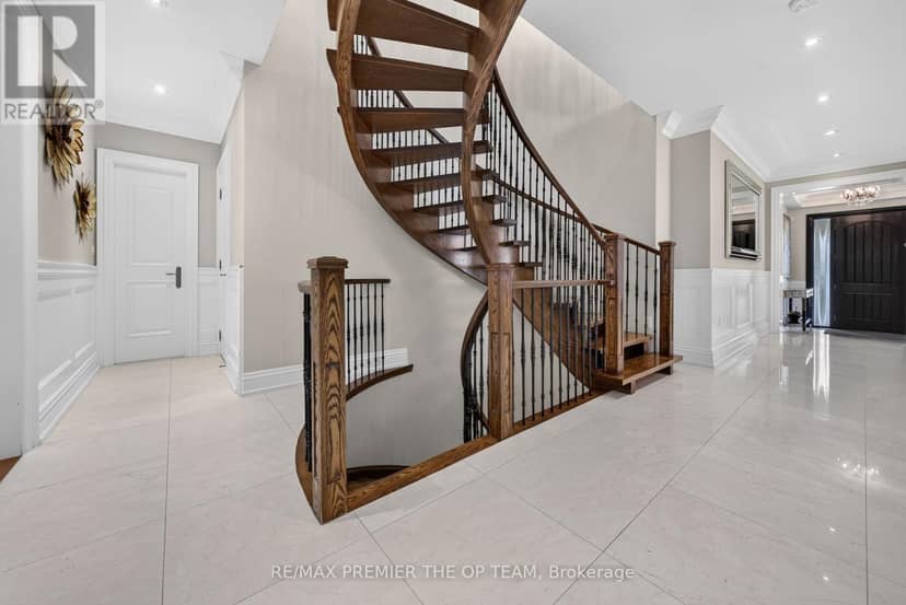 38 Gentle Fox Drive — photo 21 of 39