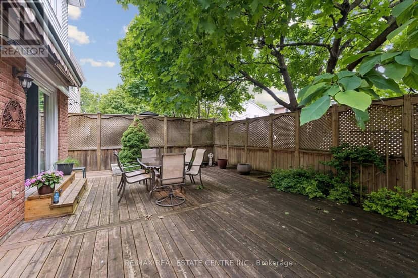 26 Jameson Crescent — photo 37 of 37