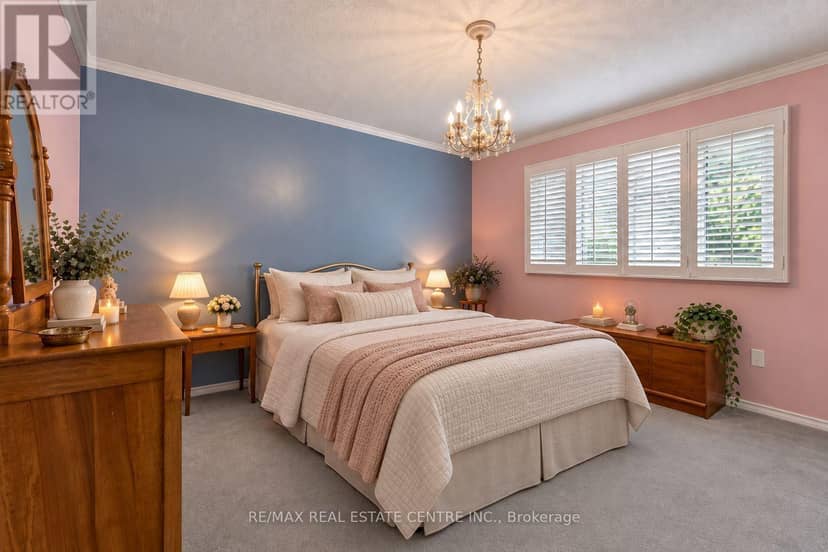 26 Jameson Crescent — photo 21 of 37