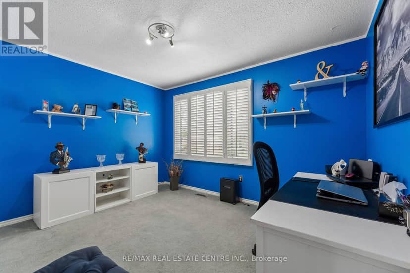 26 Jameson Crescent — photo 25 of 37