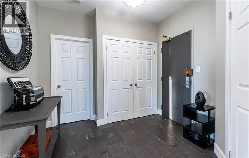 67 CAROLINE Street S Unit# 17C — photo 3 of 40