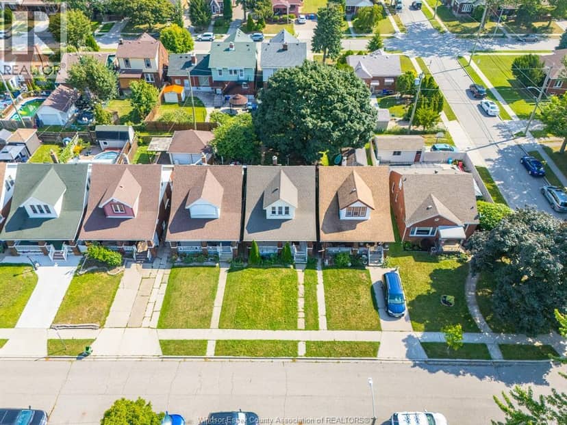 2284 Fraser AVENUE — photo 4 of 40
