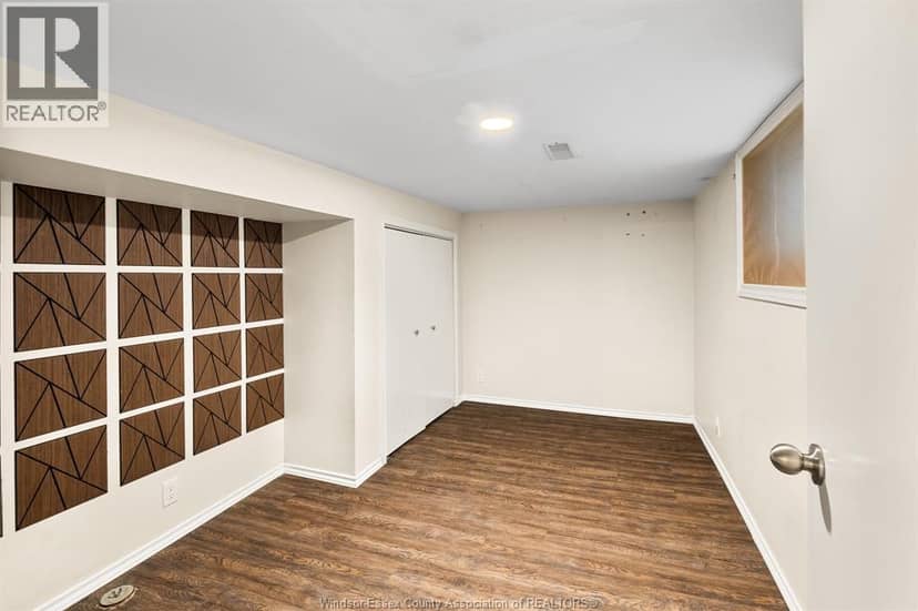 2284 Fraser AVENUE — photo 40 of 40