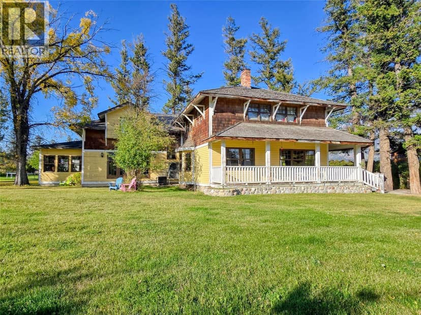 1018 5th Street, Invermere
