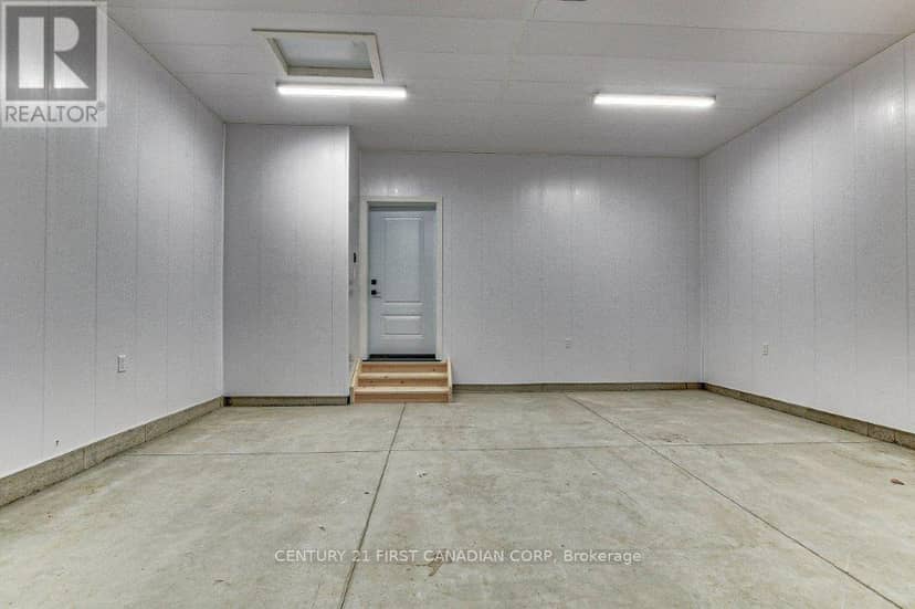 163 Elgin Avenue E — photo 22 of 33