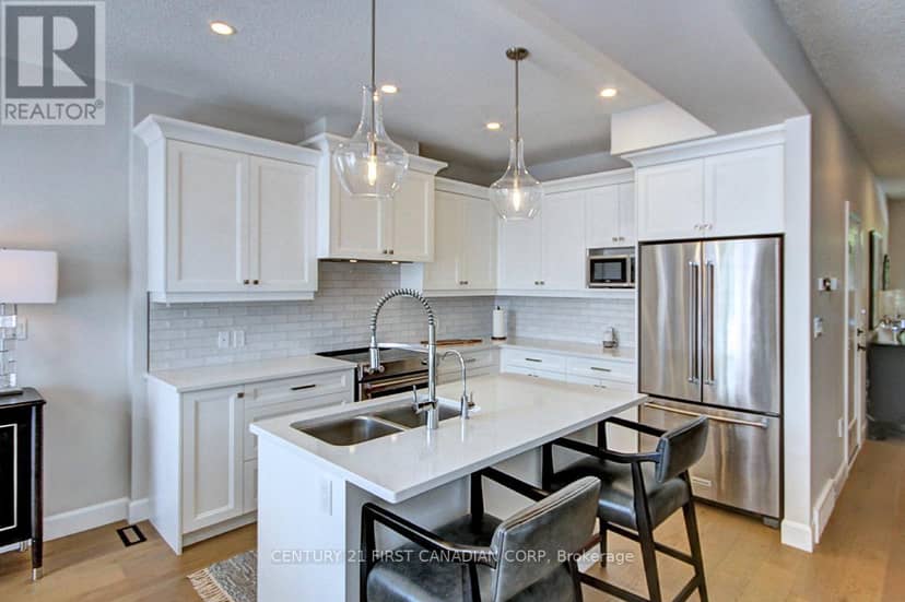 420 Old Wonderland Road — photo 13 of 28