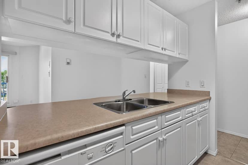 #339 17447 98A AV NW — photo 15 of 40