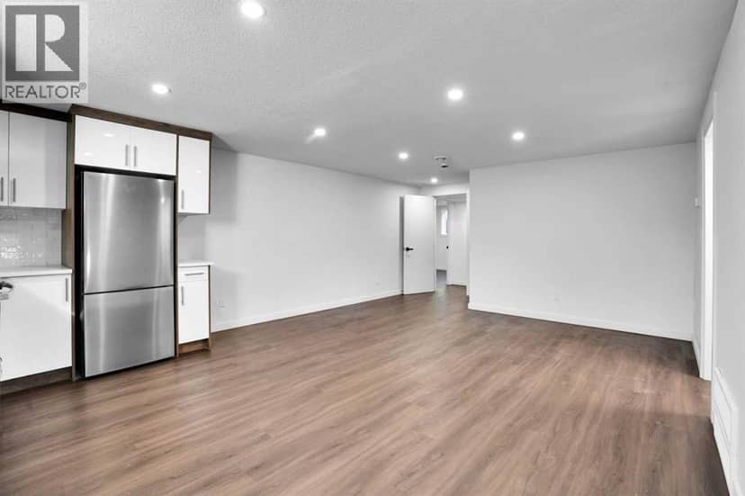 7520 7 Street SW — photo 34 of 40