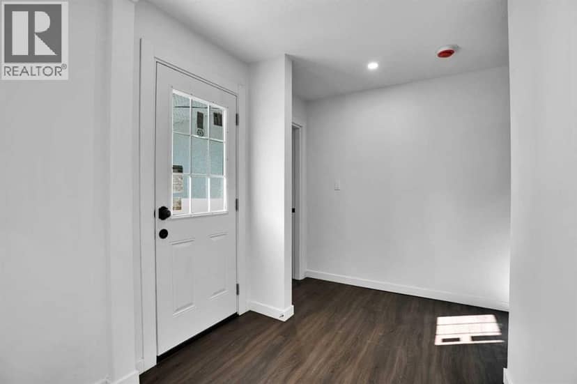 7520 7 Street SW, Calgary, photo 2