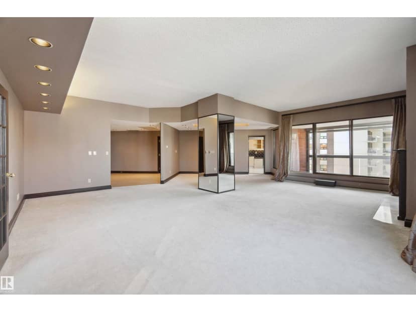 #12A 10050 118 ST NW, Edmonton, photo 2