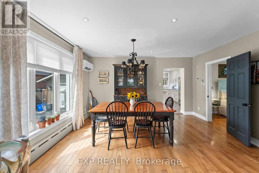 2753 St Paul Avenue — photo 12 of 40