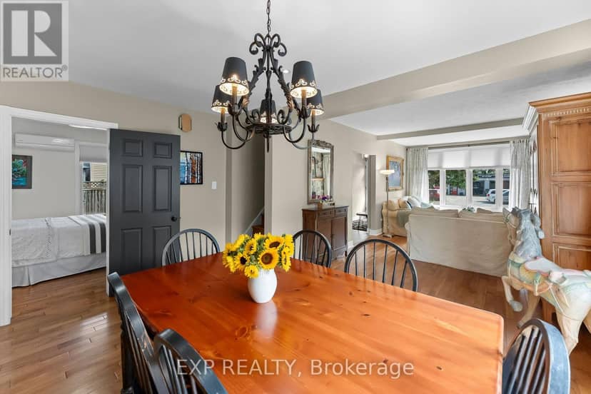 2753 St Paul Avenue — photo 13 of 40