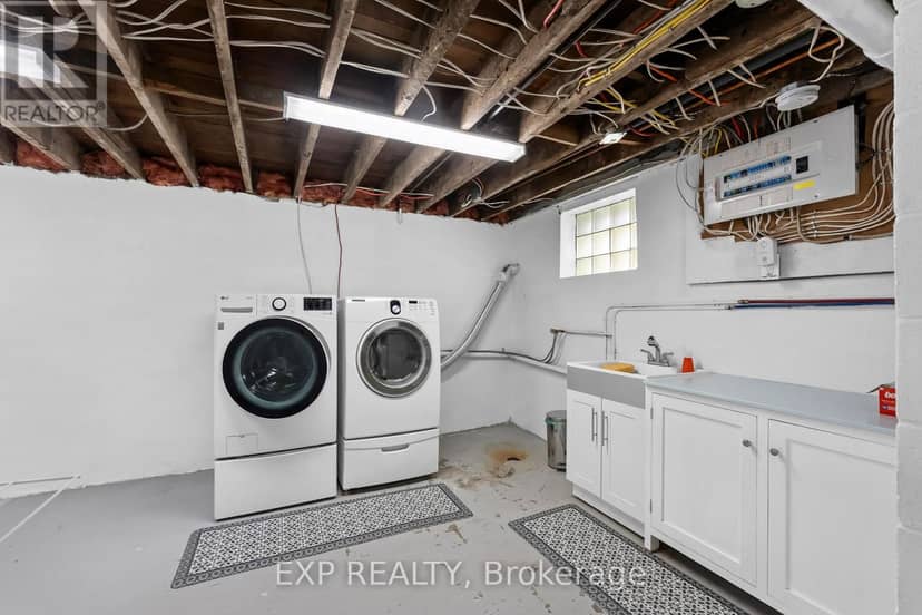 2753 St Paul Avenue — photo 30 of 40