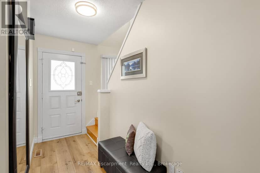 166 Martindale Crescent, Brampton, photo 5