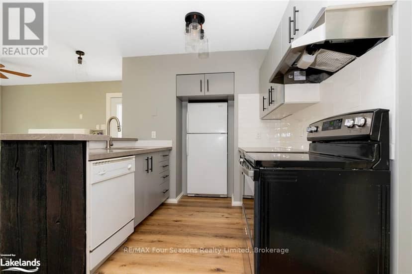 73 - 21 Dawson Drive — photo 10 of 29
