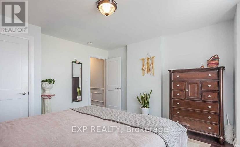 1231 Bathurst Street — photo 17 of 30