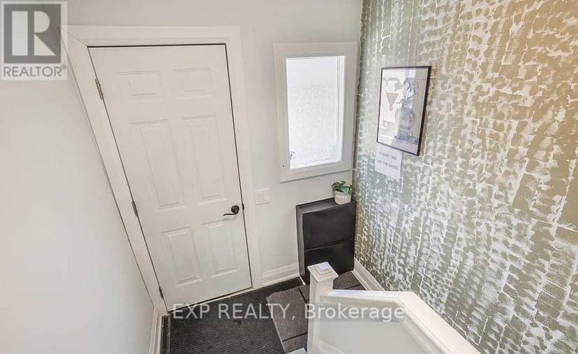 1231 Bathurst Street — photo 21 of 30