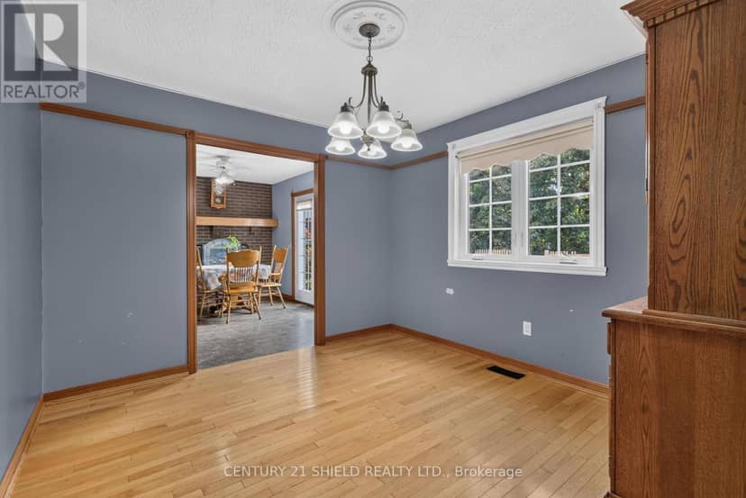868 Laflin Street — photo 12 of 40