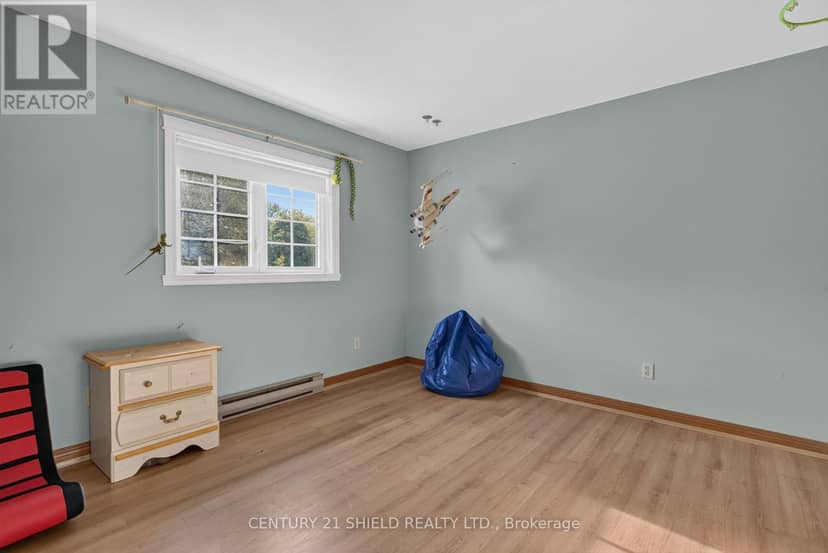 868 Laflin Street — photo 25 of 40
