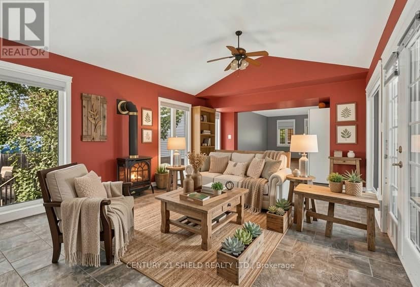 868 Laflin Street — photo 3 of 40