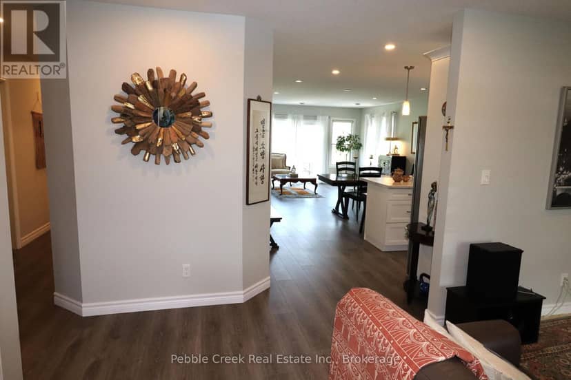 2 Highview Street — photo 10 of 40