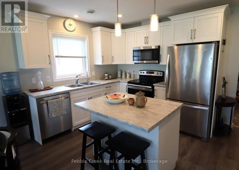 2 Highview Street — photo 11 of 40