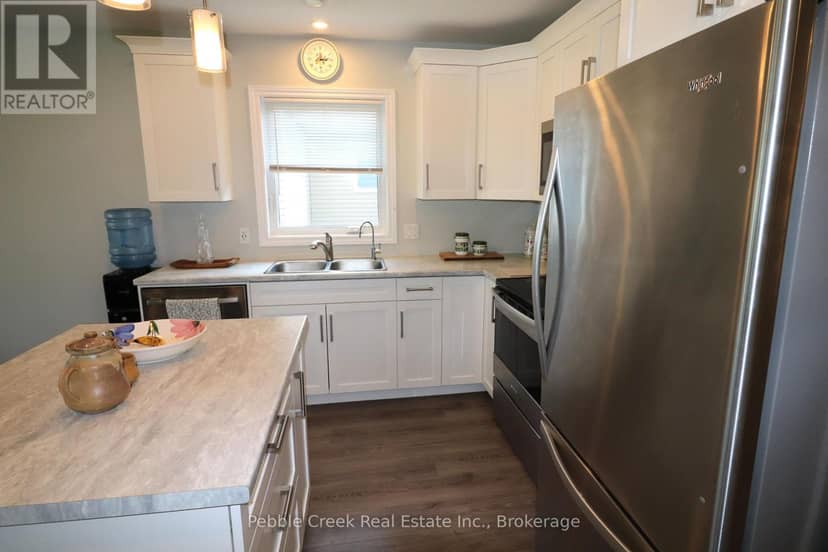 2 Highview Street — photo 12 of 40