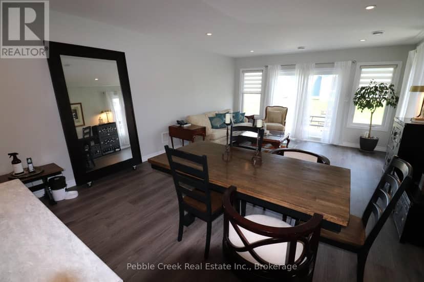 2 Highview Street — photo 17 of 40