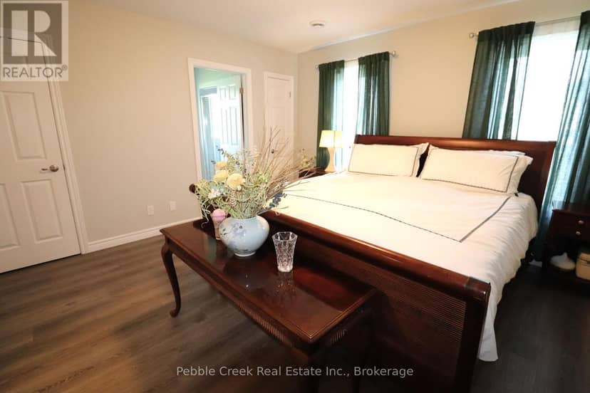 2 Highview Street — photo 26 of 40