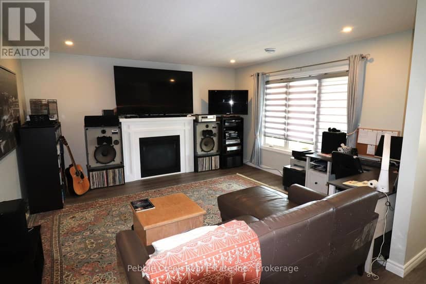 2 Highview Street — photo 5 of 40
