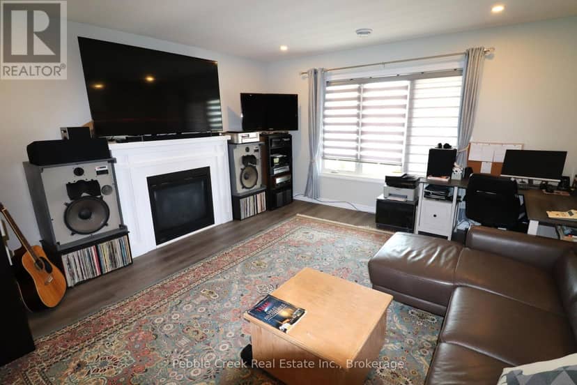 2 Highview Street — photo 7 of 40