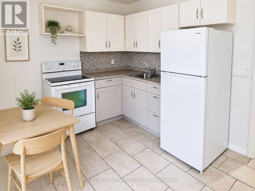 916 Woodbine Avenue — photo 10 of 26