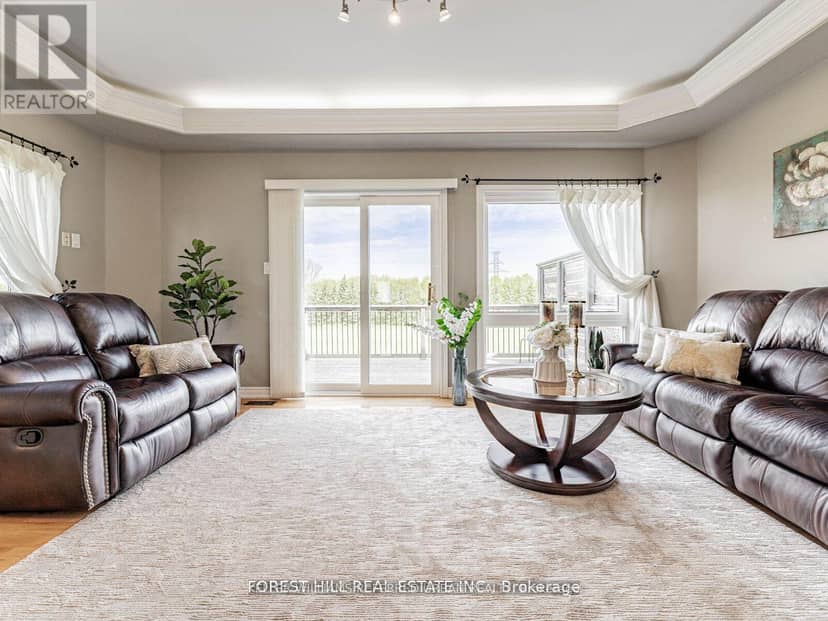 614 McBean Avenue N, Newmarket, photo 3