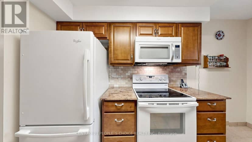310 - 7811 Yonge Street — photo 21 of 40
