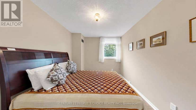 310 - 7811 Yonge Street — photo 27 of 40